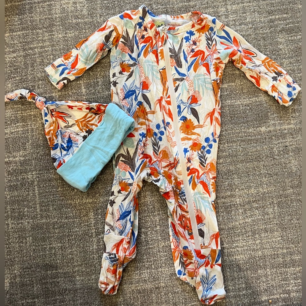 Baby Grey. 0-3 months. Zip footie. Soft